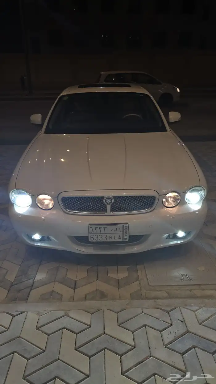 جاكوار اكس جيه 6