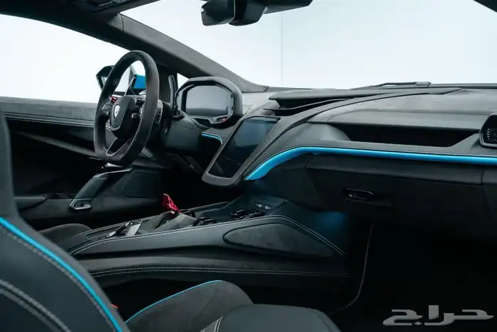 لامبورجيني ريفولتو 2025 Lamborghini Revuelto 4