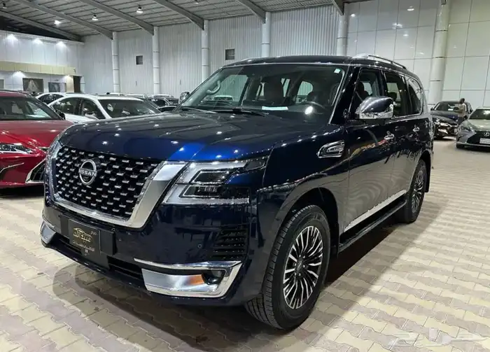 نيسان باترول بلاتينيوم موديل 2023 فل كامل نضيف جدا 2