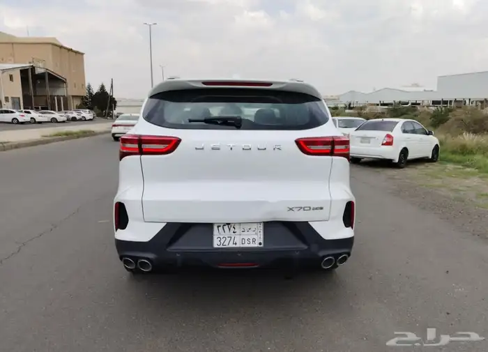 جيتورX70 نص فل عداد 76 نظيف موديل 2023 4