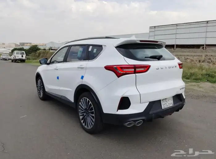 جيتورX70 نص فل عداد 76 نظيف موديل 2023 5
