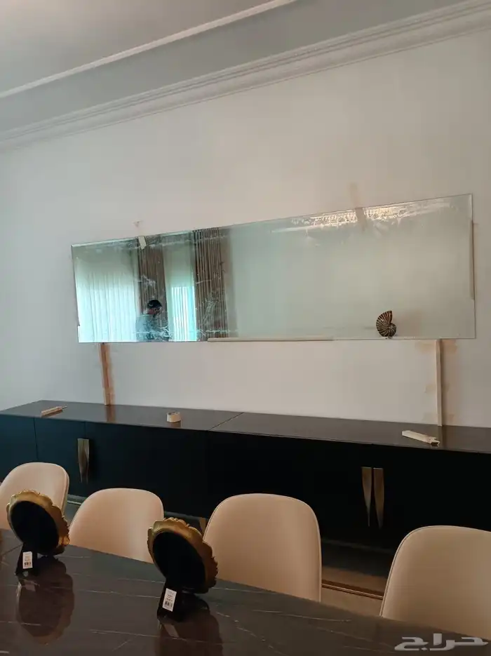 معرض زجاج وبراويز 8