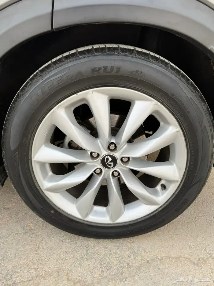 للبيع سيارة انفنتي QX50 (المالك الأول) 16