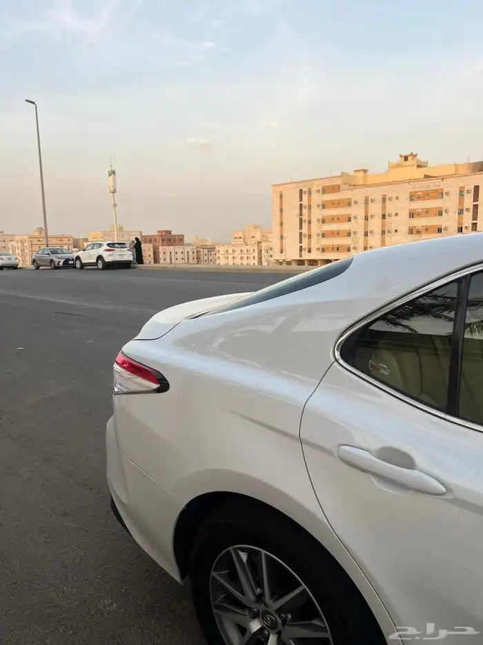 تويوتا كامري LE هايبرد 2020 6