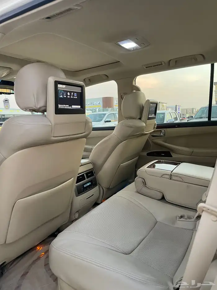 لكزس LX 570. 2015 10