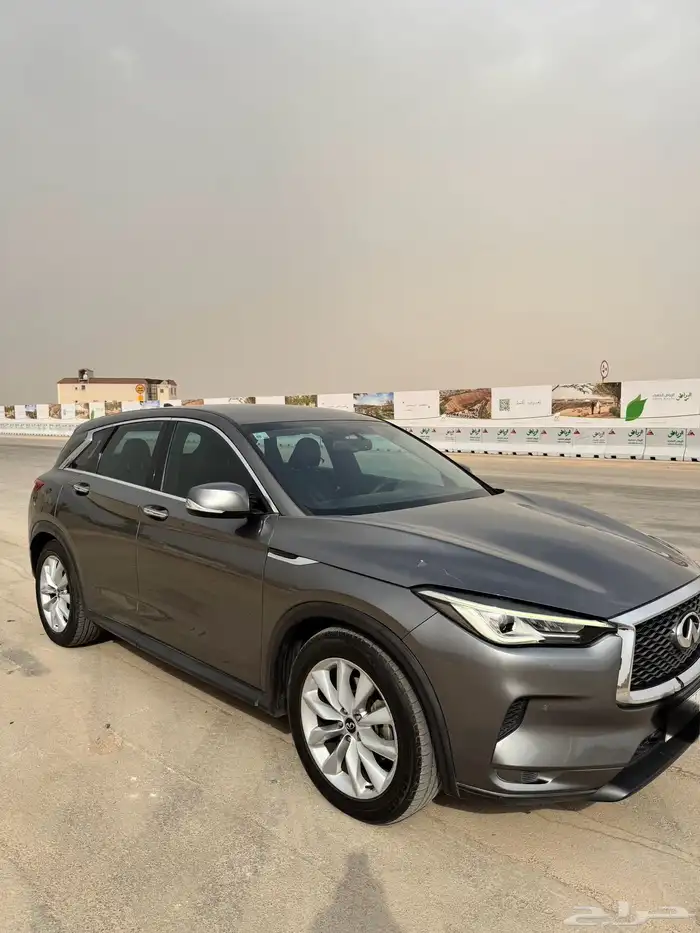 للبيع سيارة انفنتي QX50 (المالك الأول) 12