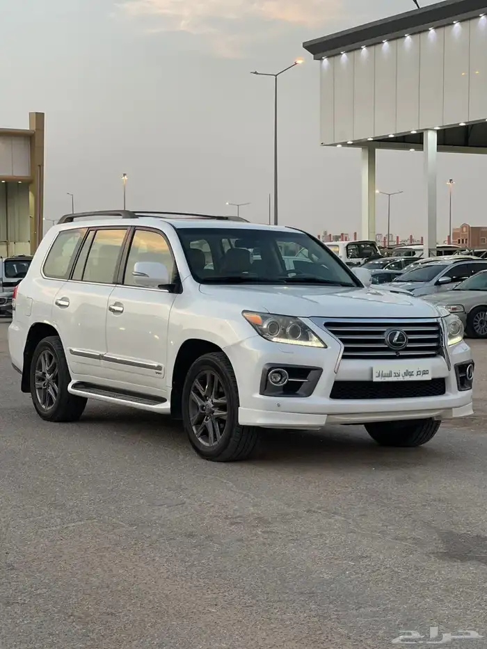 لكزس LX 570. 2015 2