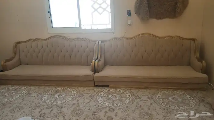 كنب للبيع بس يبيله تلبيس قطعه وحده ولا الكنب اموره طيبه 0