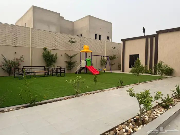 استراحه جديدة للبيع جيزان مخطط الانوار كبري الخط الدولي بصك 10