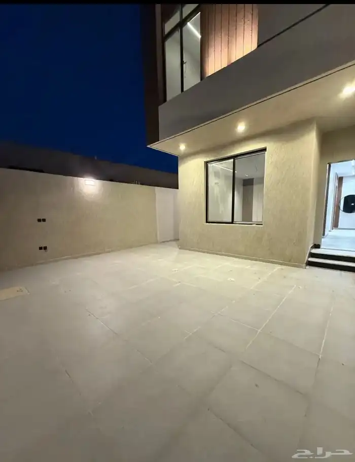 فيلا روف للبيع حي الشفاء مدخل مستقل 0