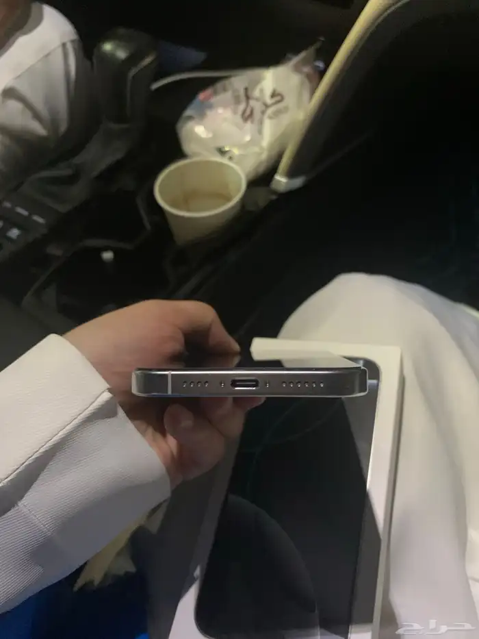 ايفون 16 برو ماكس 4