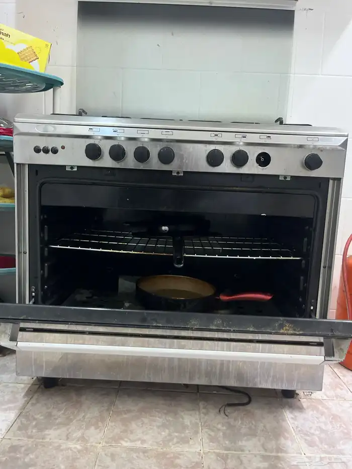 مطبخ للبيع مع ثلاجه 11 درم وفرن 5 عيون كلش شغال عشرط جديد 3