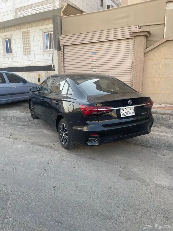 ام جي 5 للتنازل كل شيء نظيف في السيارة ضمان6 سنوات 1