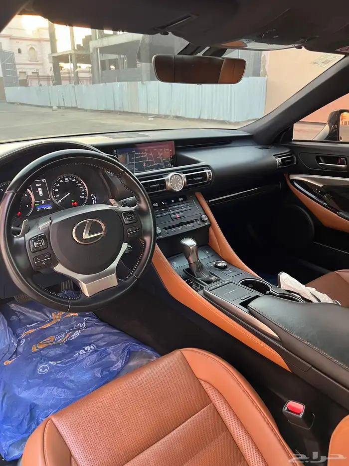 لكزس RC350 2020 16