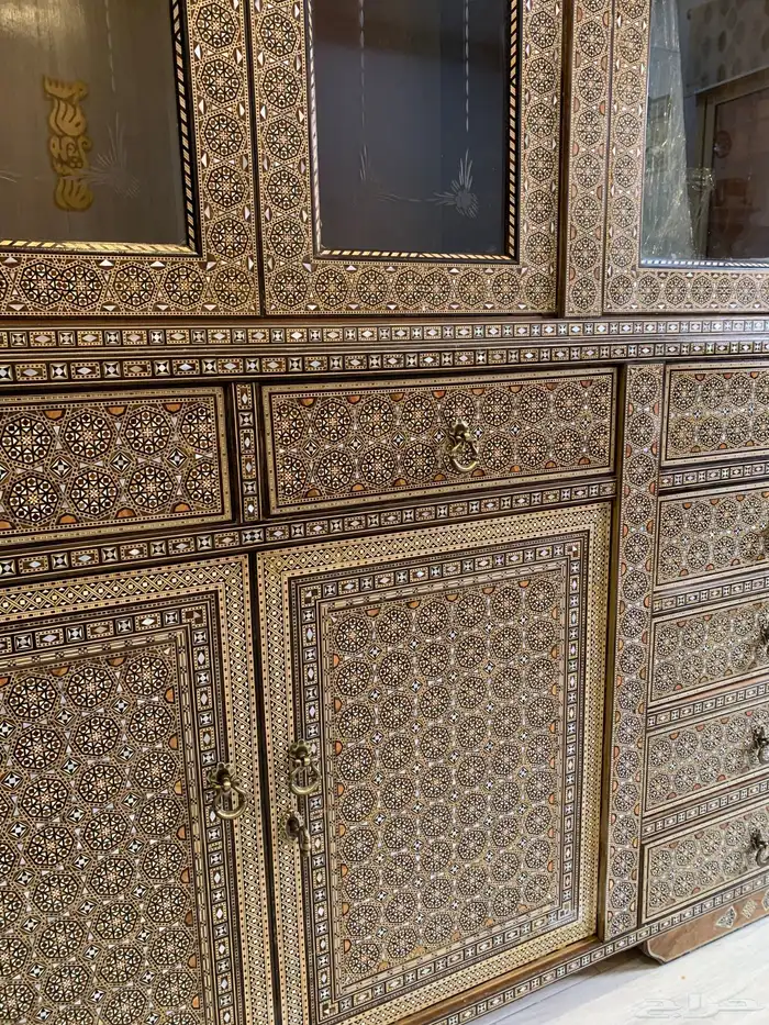 فاترينا شغل دمشقي موزاييك مطعم بالصدف انتيك وزجاج مشغول 2