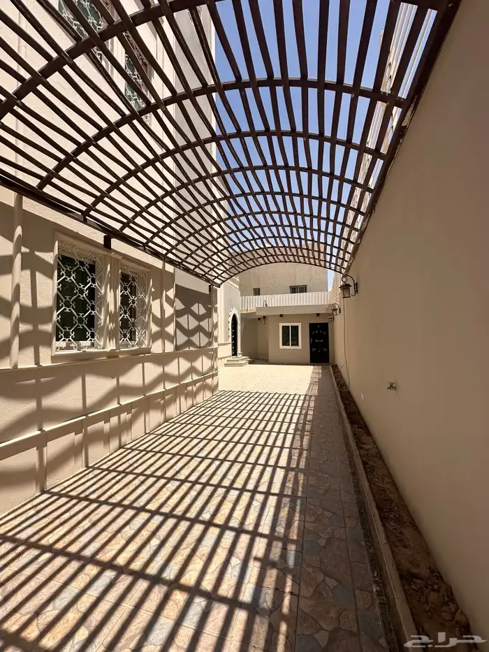 فلة بحي المروج المساحة 500 متر 5