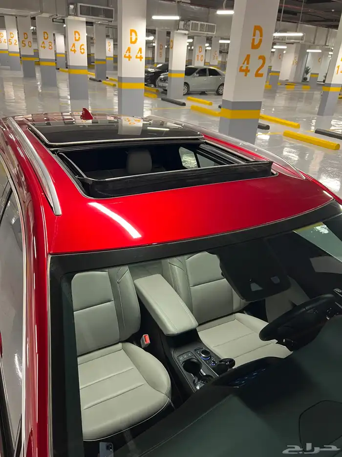 كاديلاك XT4 شبة جديد 2023 37