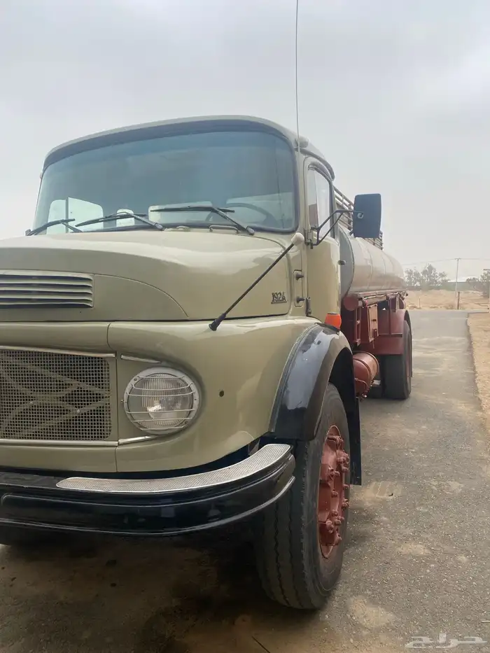 عايدي بوز وايت مديل 77 1