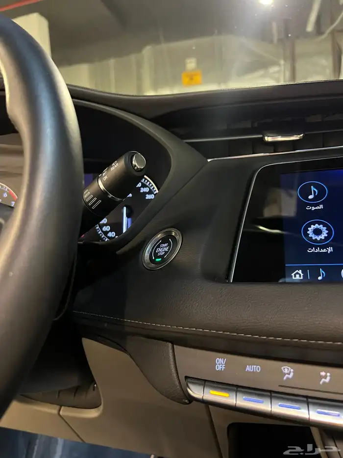 كاديلاك XT4 شبة جديد 2023 32