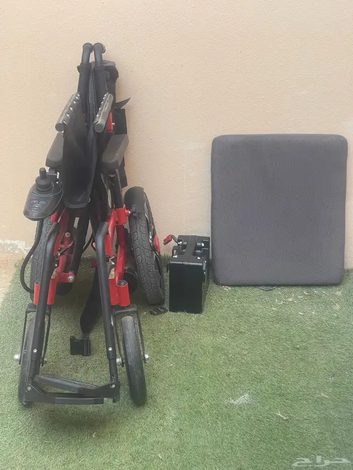 عربيه كهرب تحتاج بطاريه وشاحن فقط نضيفه جدا 5