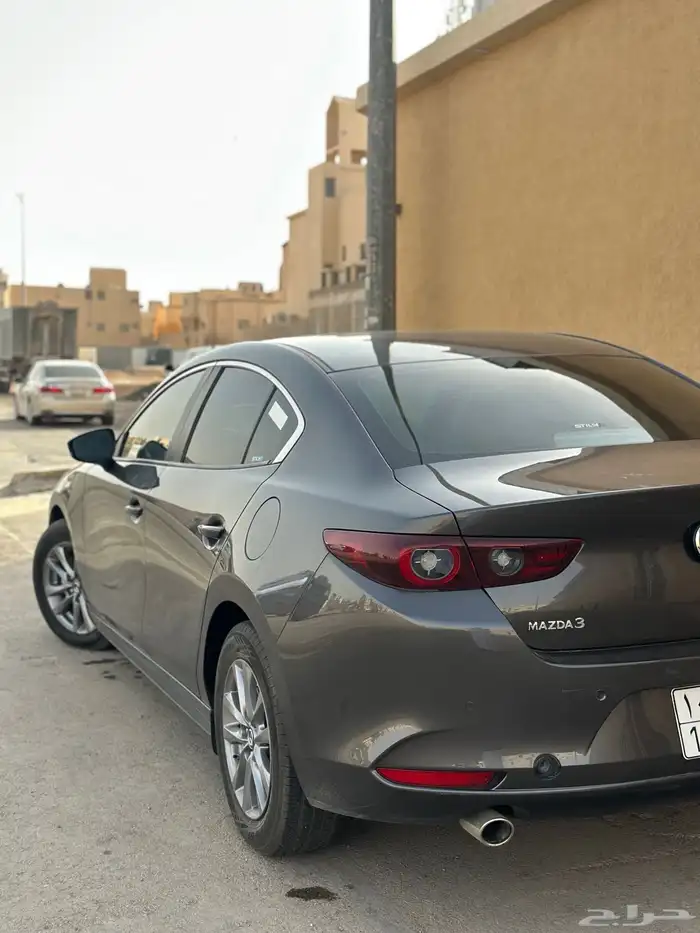 مازدا 4