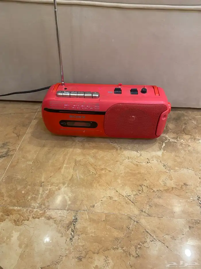 مسجل وراديو كاست سوني احمر 0