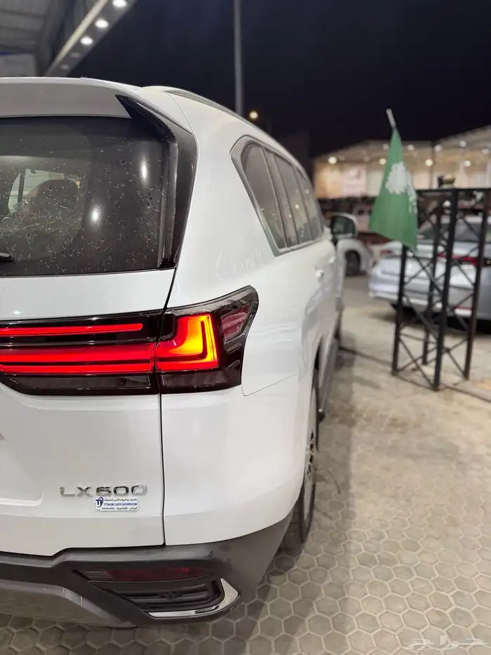 جيب لكزس LX600 BB فل كامل سعودي اصفار 2025 6