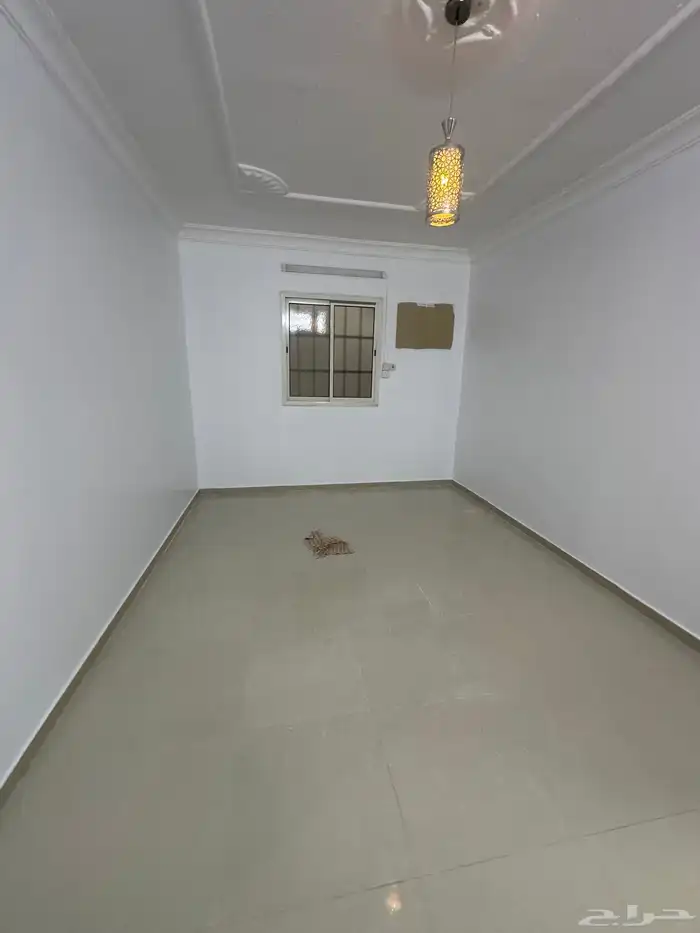 للايجار شقه بحى اليرموك ثلاث غرف 2850 8