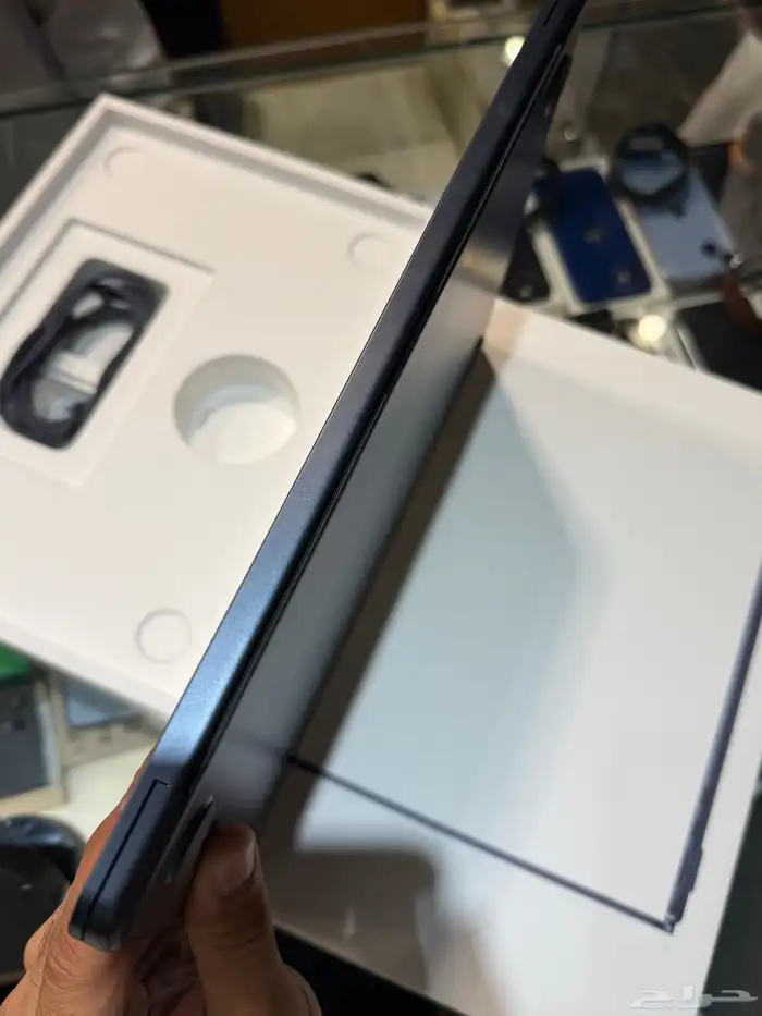 ماك بوك   آير 2024 معالج M2 بكرتونه واغراضه 256 قيقاء 7