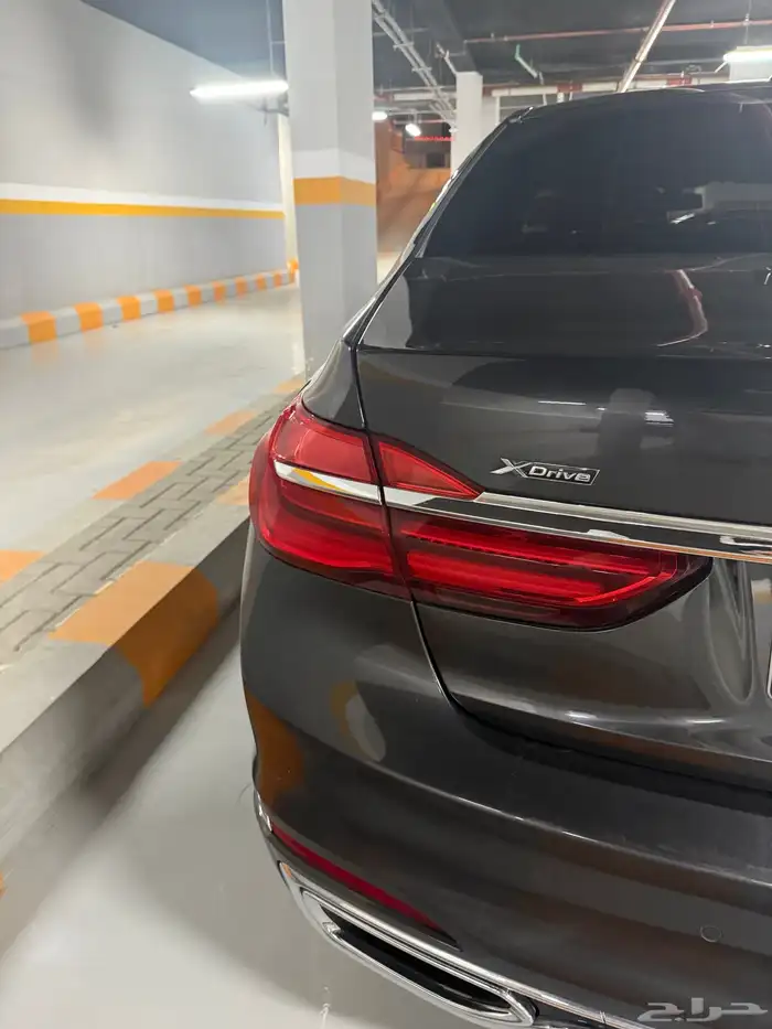 بي ام دبليو 750li 2018 بعقد صيانة ناغي 10 سنوات ممشى قليل 2