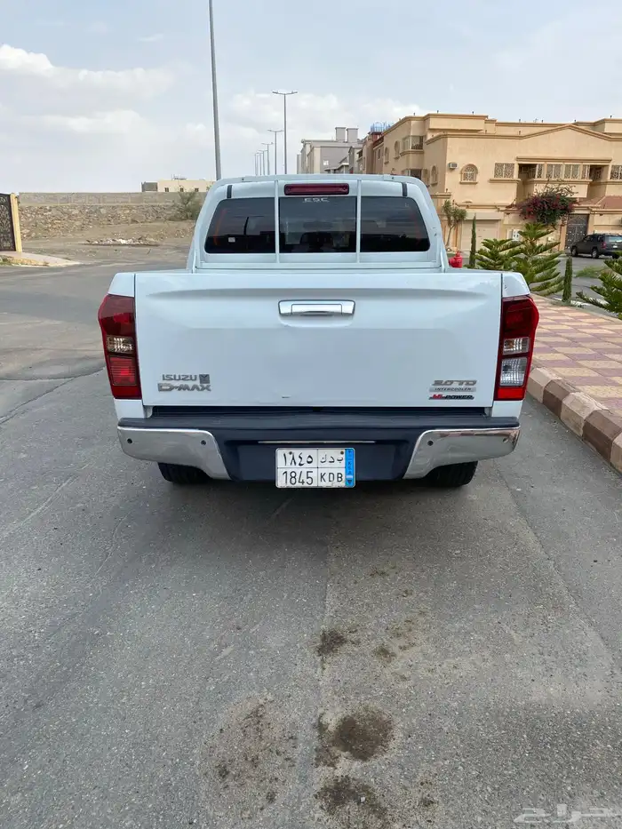 للبيع ديماكس ايسوزو موديل 2018 وكاله ديزل 12