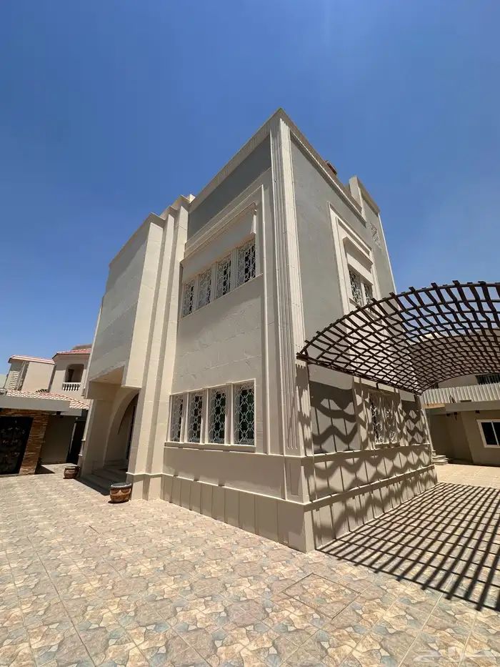 فلة بحي المروج المساحة 500 متر 1