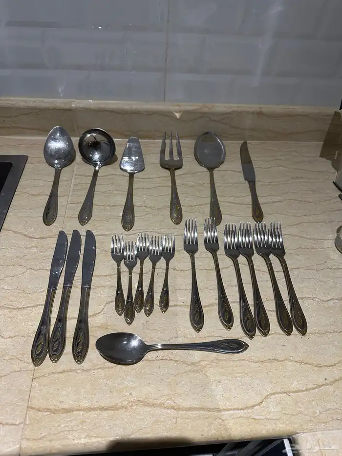 مواعين وتحف ومكنسه كهربائيه جديده 5
