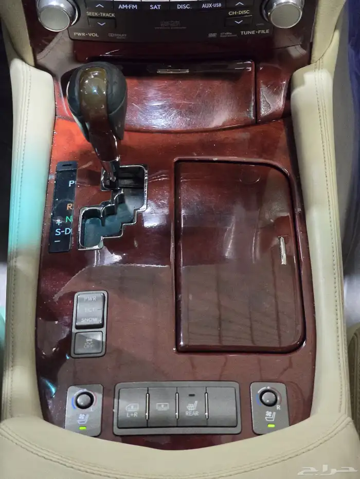 لكزس LS460-L موديل 2011 بحاله الوكاله 10