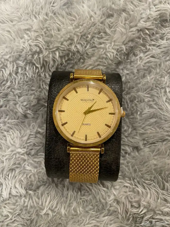 ساعه الترا شبيه ابل 4