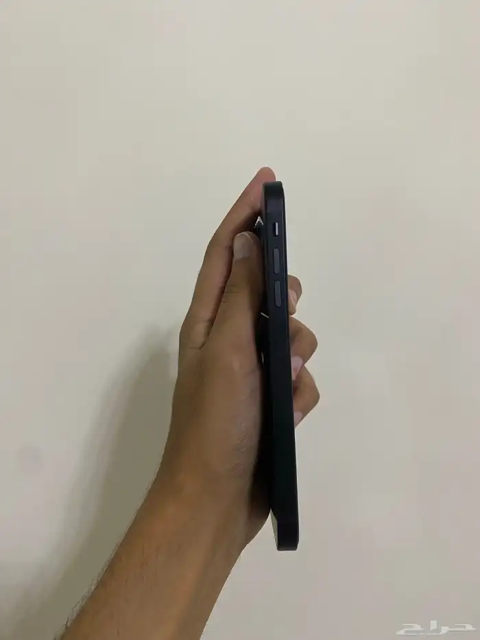 (تم البيع) ايفون 11 مرهم 16 اسود 128 قيقا 4