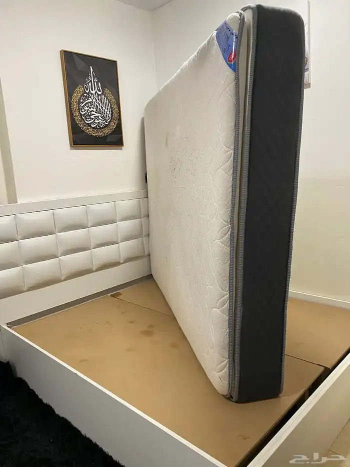 مرتبة وسرير 0