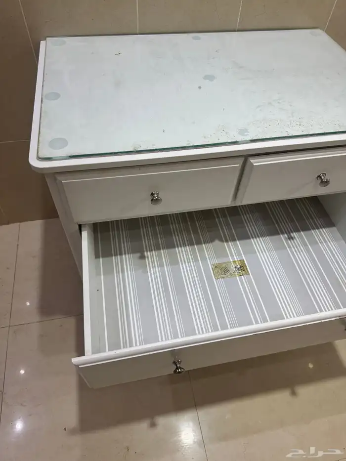 للبيع ادراج من شركة ايكيا نظيفه جدا 3