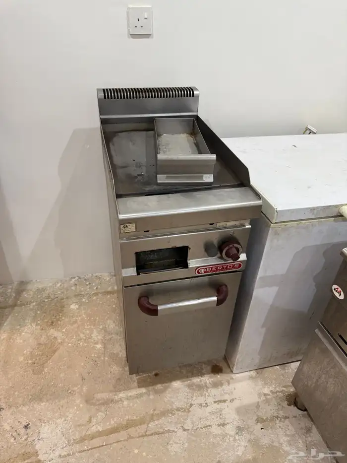 للبيع معدات مطعم 1