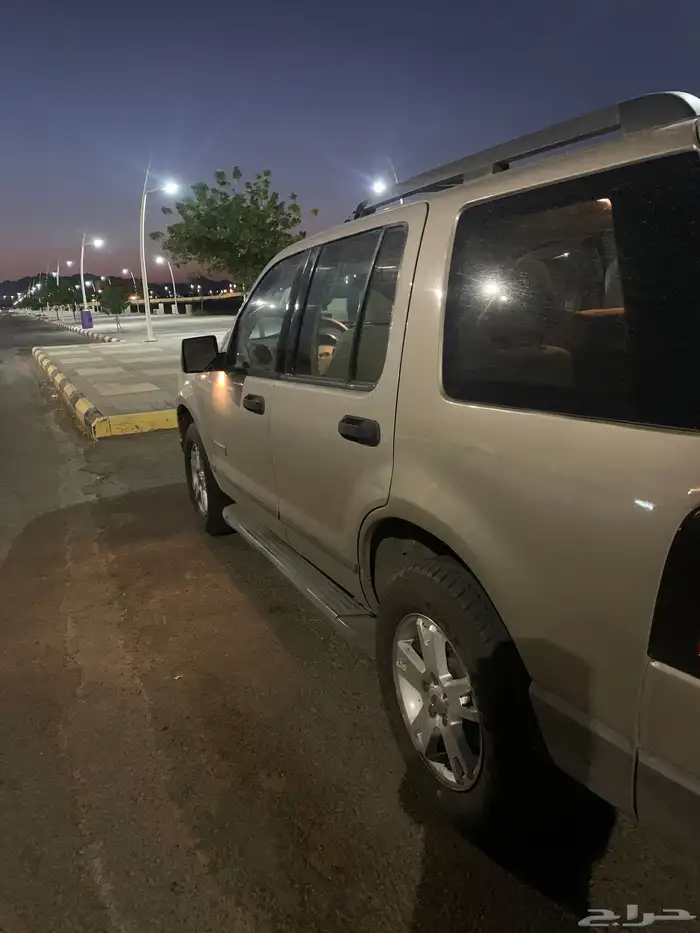 اكسبلور مشروط ماعدا سمكره الرفرف الخلفي 2