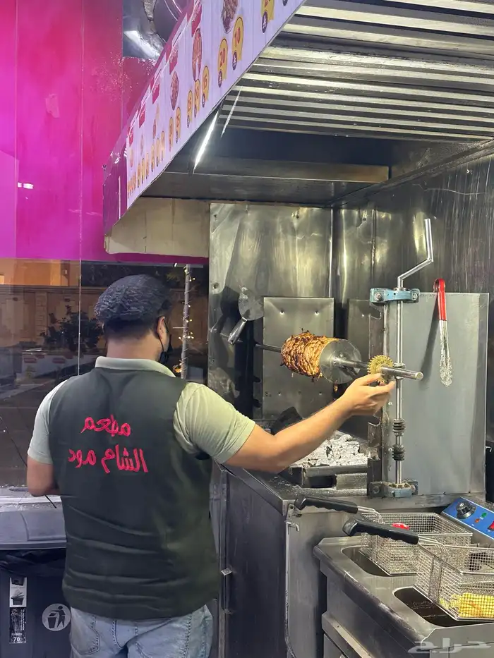 محل شورما كامل للتقبيل 16