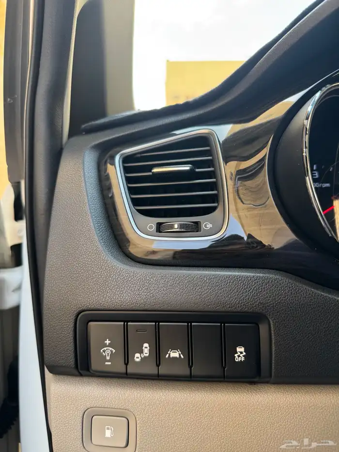 KIA CARNIVAL 8
