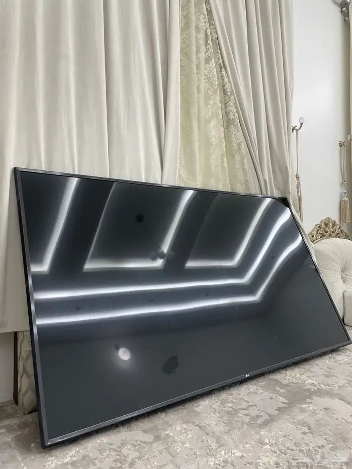 شاشة مكسورة من LG   بوصة 75 1