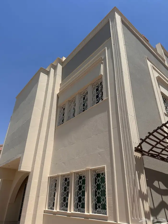 فلة بحي المروج المساحة 500 متر 3