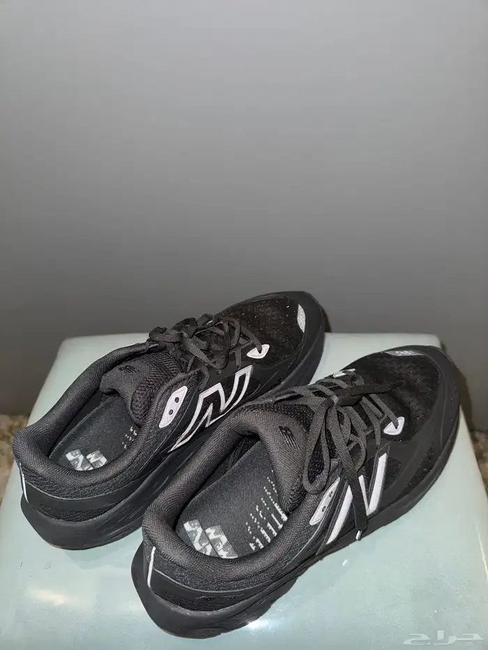 حذاء نيوبالانس New balance 2