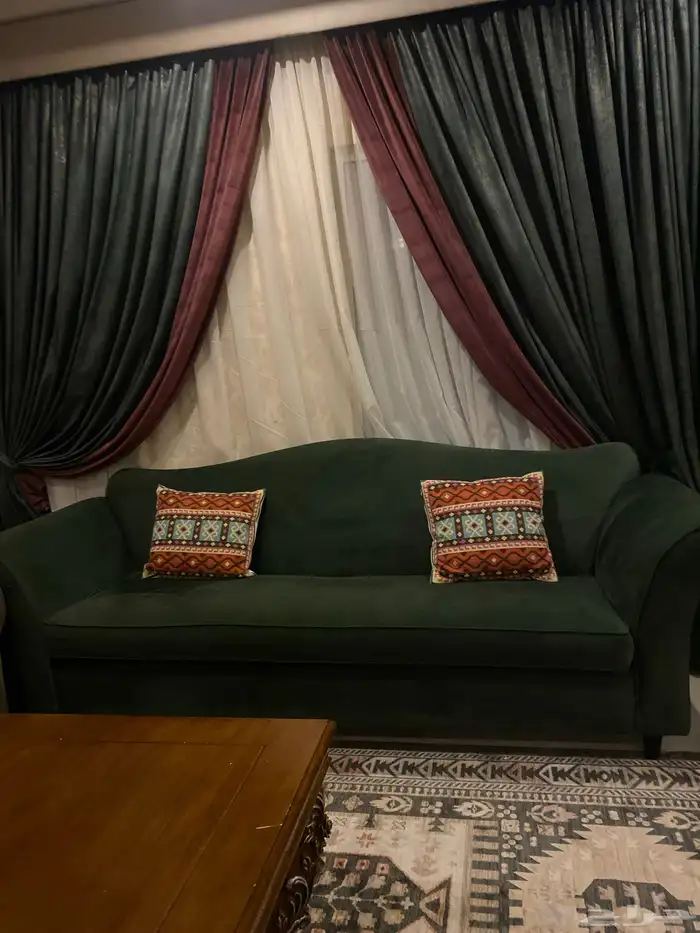 كنبه كبيره كلاسيكيه للبيع 0