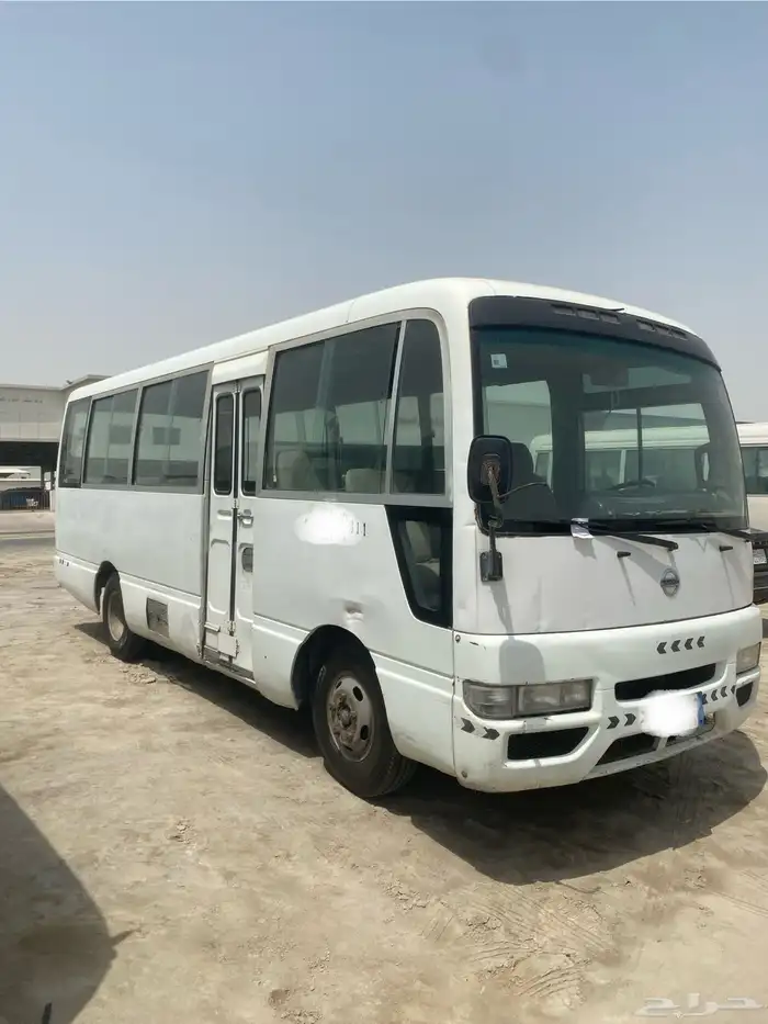 باص نيسان 2006بنزين 1