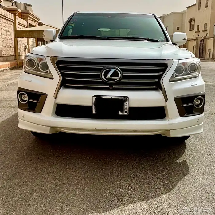 لكزس LX570 2014 نظيف ممشى قليل 0