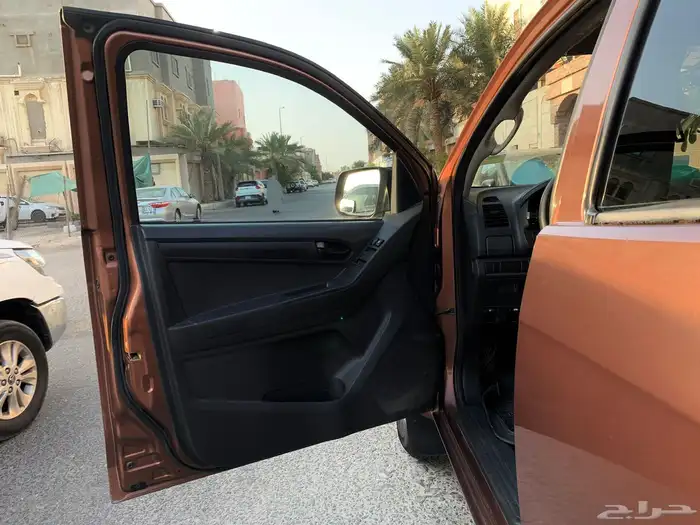 ايسوزو مديل 2015 17