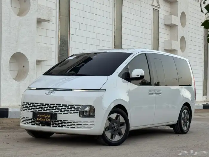 هيونداي استاريا 2023 فل كامل شبه جديد 5
